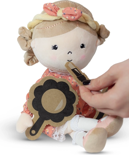 Susține imaginația și dezvoltarea senzorială