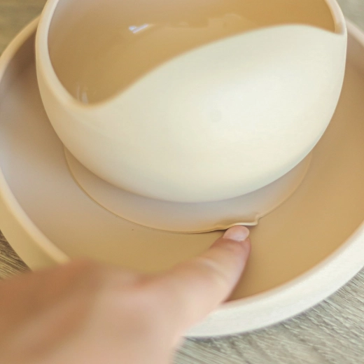 Aderență fermă datorită ventuzei puternice