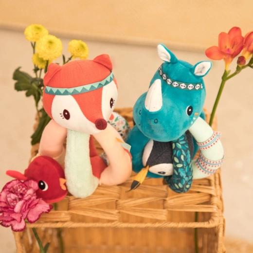 Zornăitoare Lilliputiens cu vulpea Alice și pasărea roșie