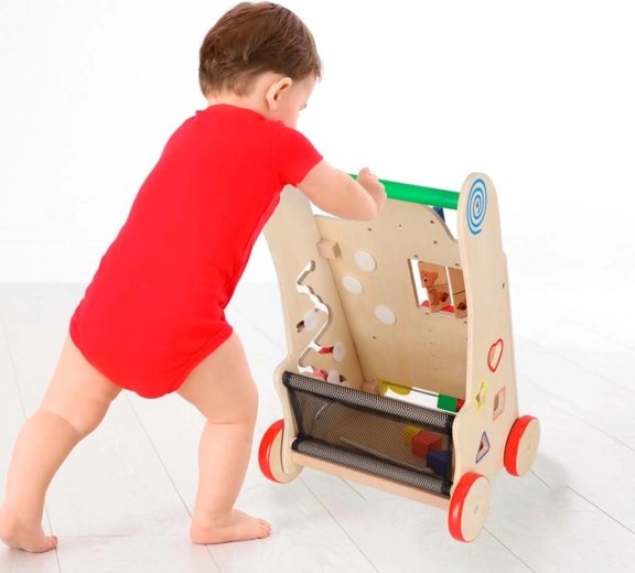 Sprijin stabil pentru primii pași