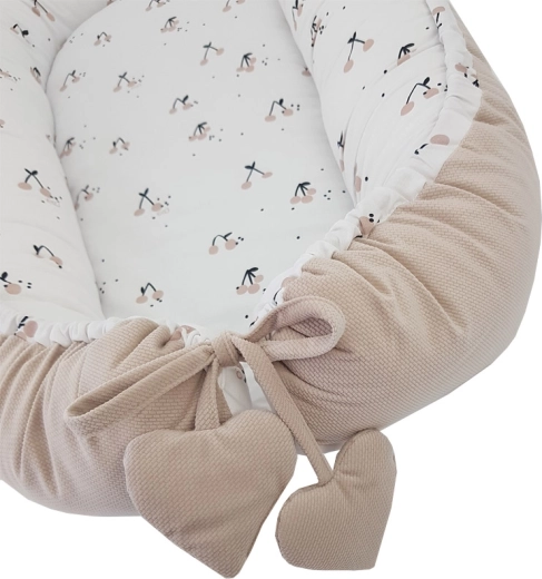 Materiale plăcute: bumbac și velvet minky