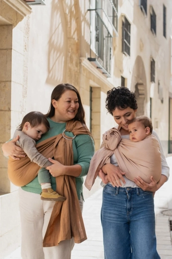 Crește odată cu copilul de la naștere până la toddler