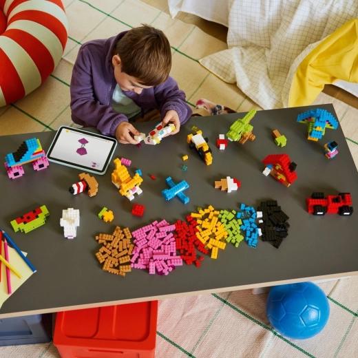 Aplicația LEGO Builder cu vizualizare 3D a modelelor