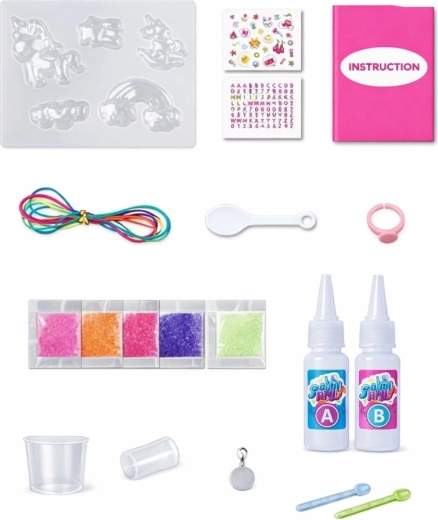 Set bogat de accesorii și forme