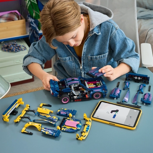 Construcție cu aplicația LEGO Builder