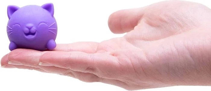 Dimensiune compactă pentru mâini mici și pentru buzunar