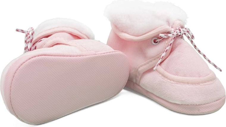 Fixare sigură datorită șireturilor și detaliilor antiderapante