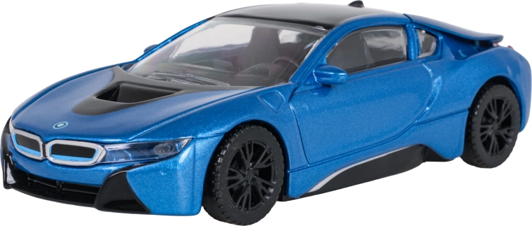 Model BMW i8 realizat fidel