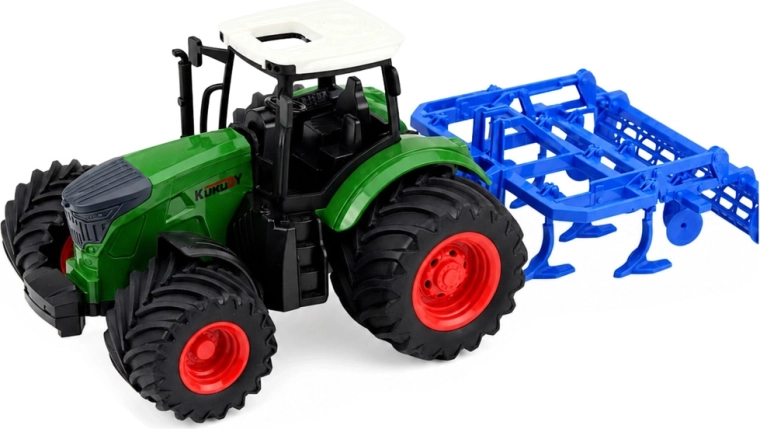 Cultivator atașabil pentru lucru realist pe câmp