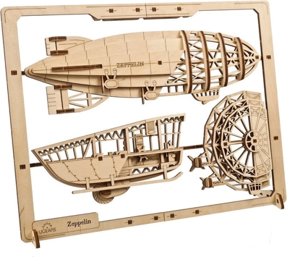 Model realist de aeronavă tip dirijabil cu efect 2,5D