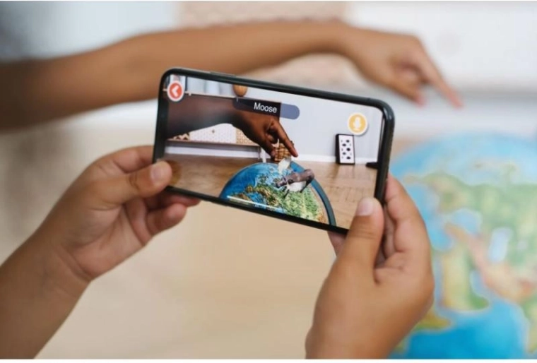 Realitate augmentată cu aplicația IQ GLOBE