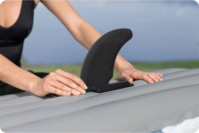 Două aripioare detașabile pentru ghidaj precis