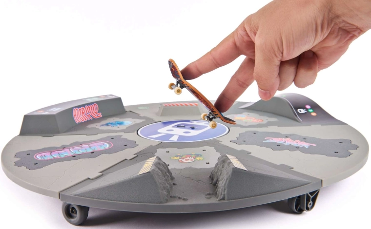 Arenă de skate rotativă 360°