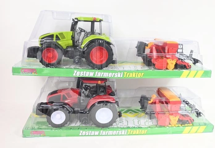 Tractor cu utilaj agricol atașabil