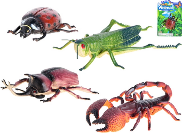 Figurină maxi din plastic cu insectă pe carton 12–20 cm - 1 bucată