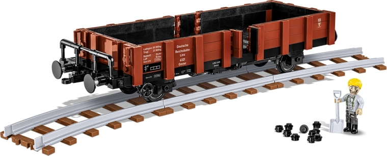 Set mare: 584 de piese și 1 figurină