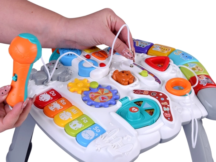 Microfon și vorbire fără teamă