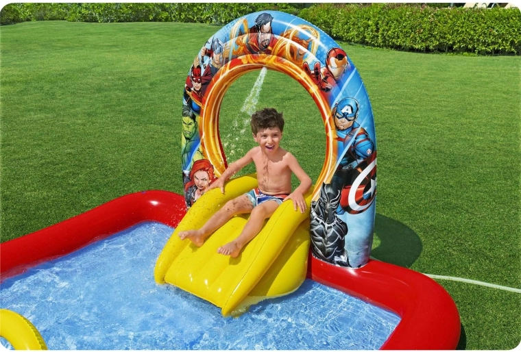 Fântână de apă din arcadă