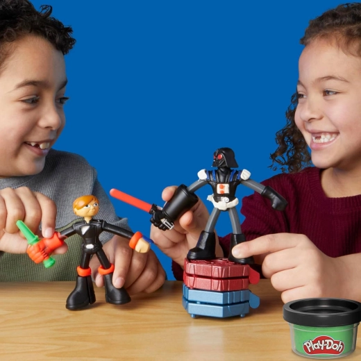 Două figurine mobile Star Wars