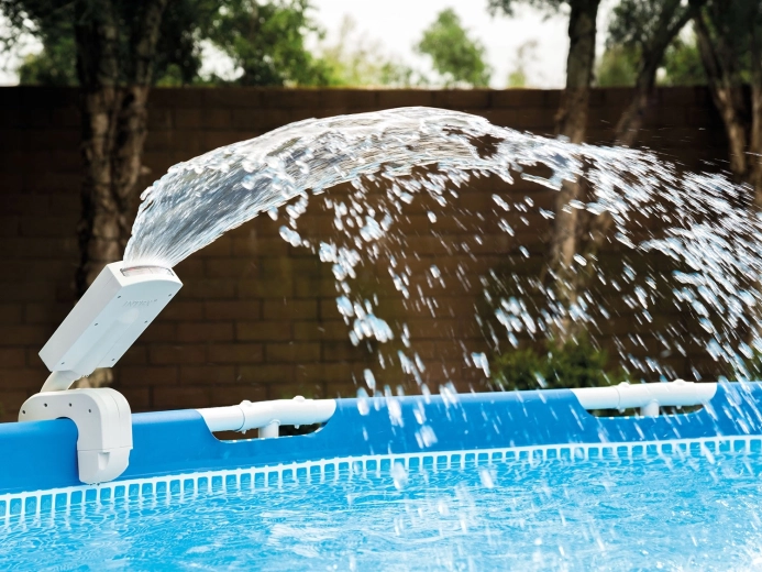 Montaj ușor și compatibilitate cu piscinele INTEX