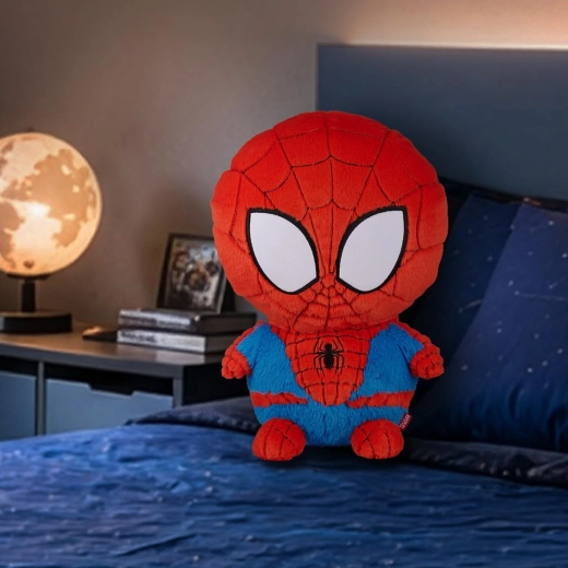 Aspect iconic Spider-Man și detalii bine realizate