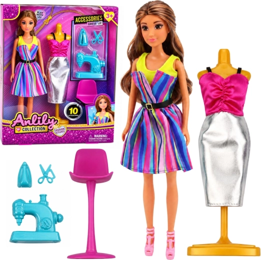 Anlily – creatoare de modă – păpușă cu mașină de cusut și manechin de croitorie 30 cm