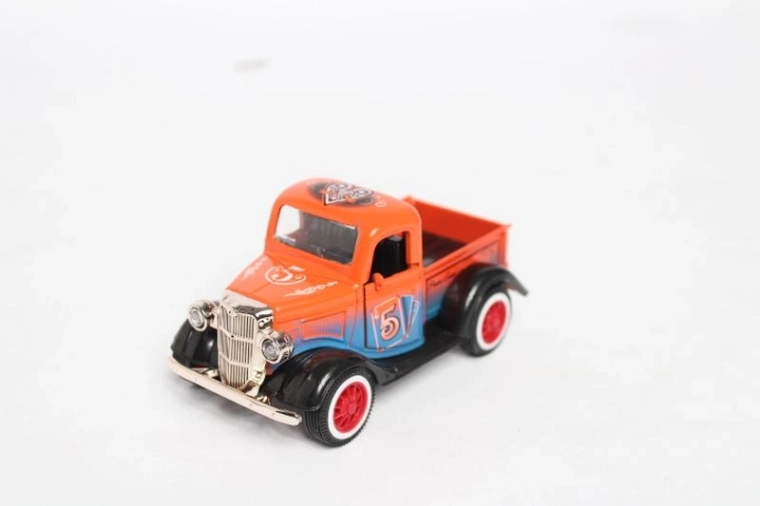 Mașinuțe metalice pick-up – set 12 buc. în display de vânzare