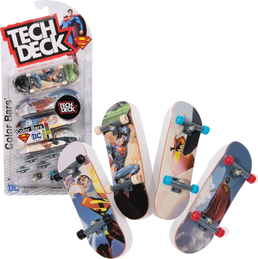 Set fingerboard Tech Deck 4 mini skateboarduri de asamblat DC Comics Superman
