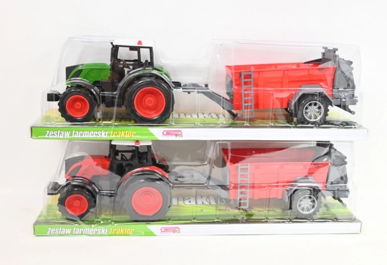Tractor cu utilaj agricol