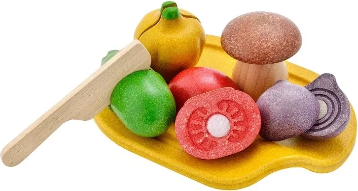 Set din lemn pentru tăiat legume PlanToys