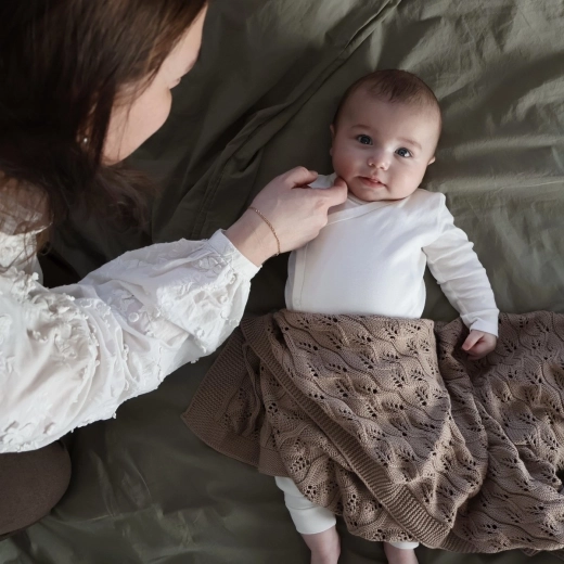 Vinter & Bloom pătură din bumbac organic Moment taupe brown