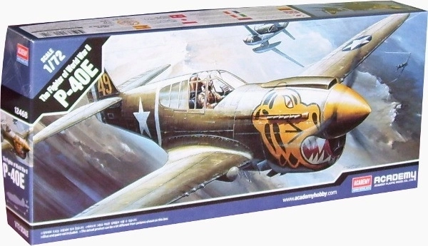 Academy Curtiss P-40E Warhawk model de avion din plastic