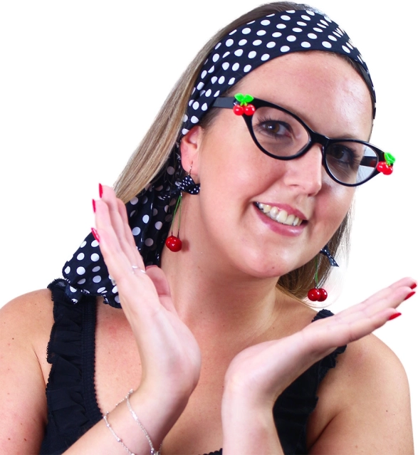 Set retro cu ochelari de soare cu cireșe și accesorii