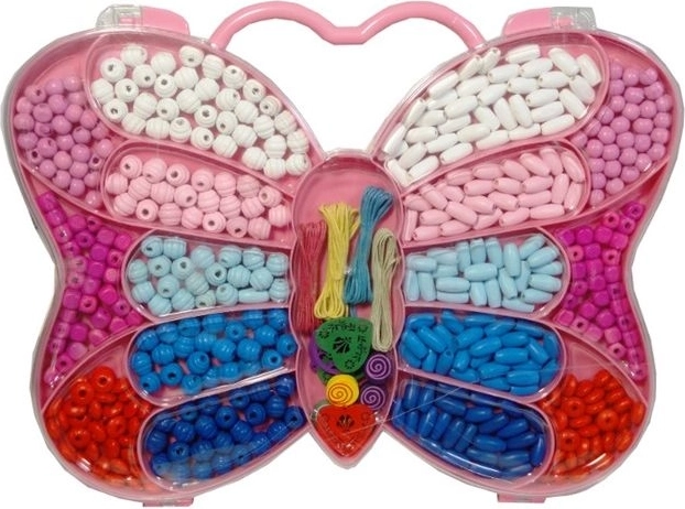 Mărgele din lemn colorate într-o cutie în formă de fluture