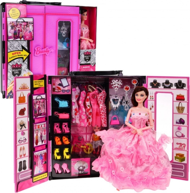 Garderobă cu păpușă