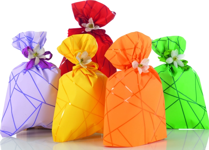 Punguță de celofan 16 × 25 cm cu model în dungi