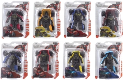 Robot metalic transformabil în mașină