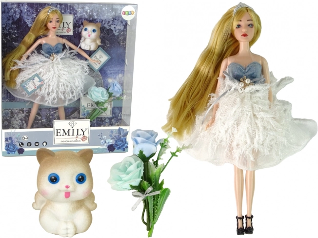 Păpușă Emily cu pisoiaș și flori