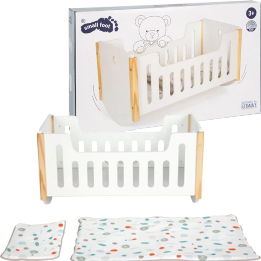 Leagăn din lemn pentru păpuși, în design scandinav