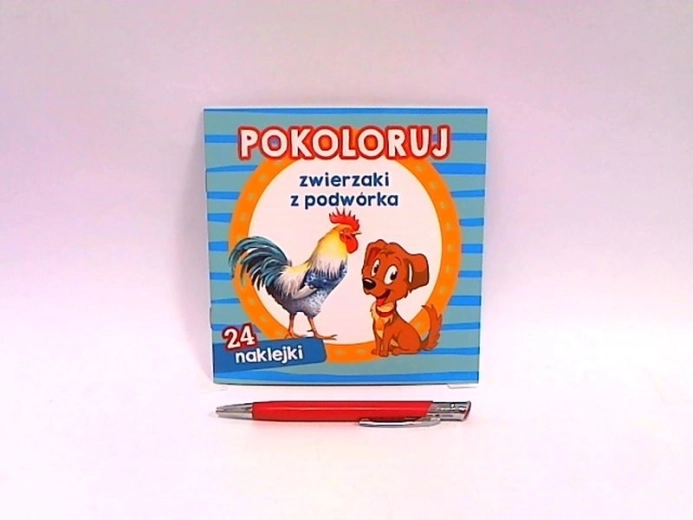 Colorează animăluțele din curte – cărticică de colorat cu autocolante