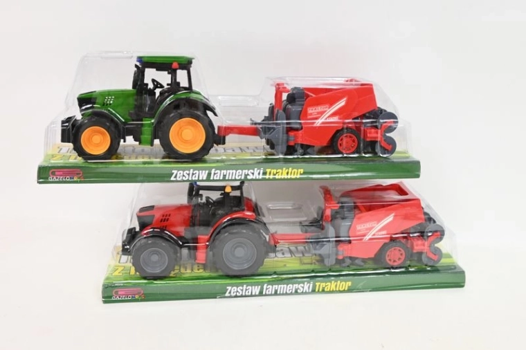 Tractor cu utilaj agricol