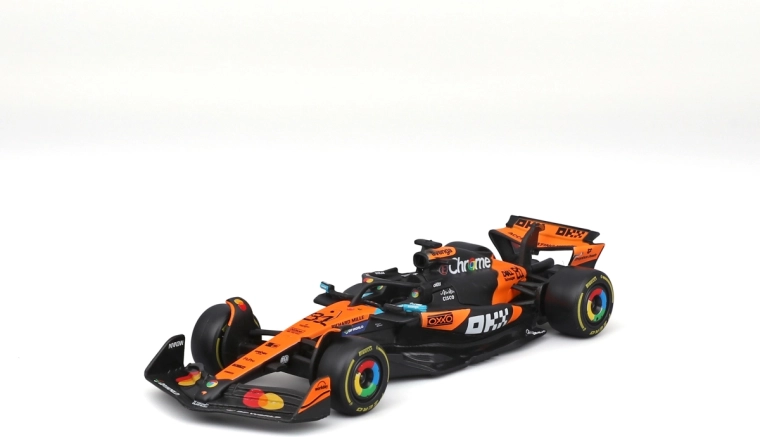 Model Bburago Formula 1 McLaren MCL39 2025 Oscar Piastri 81 1:43