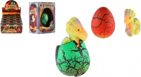 Dragon eclozând în ou