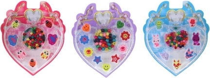 Mărgele din lemn pentru înșirat în ambalaj în formă de inimă