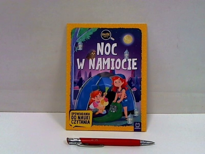 Noapte în cort – Litere mari (învățarea cititului), carte pentru copii cu litere mari