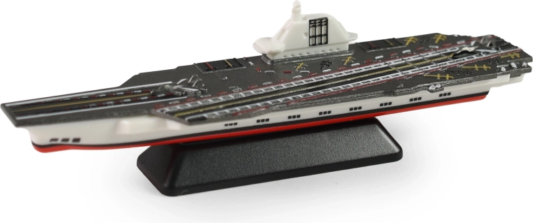 Model de portavion militar