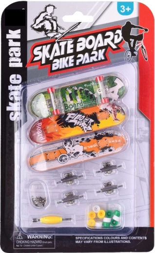 Set skatepark cu 3 fingerboard-uri cu accesorii