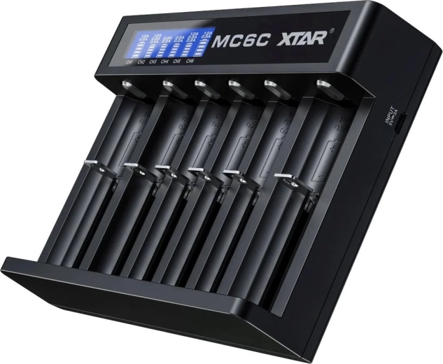 Încărcător pentru acumulatori Li‑ion 18650 XTAR MC6C