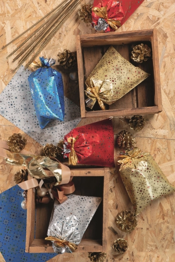 Punguță de celofan 16 × 25 cm cu motiv fulgi, metalic