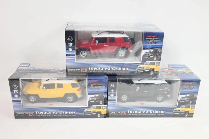 Mașină telecomandată Toyota FJ Cruiser 1:24